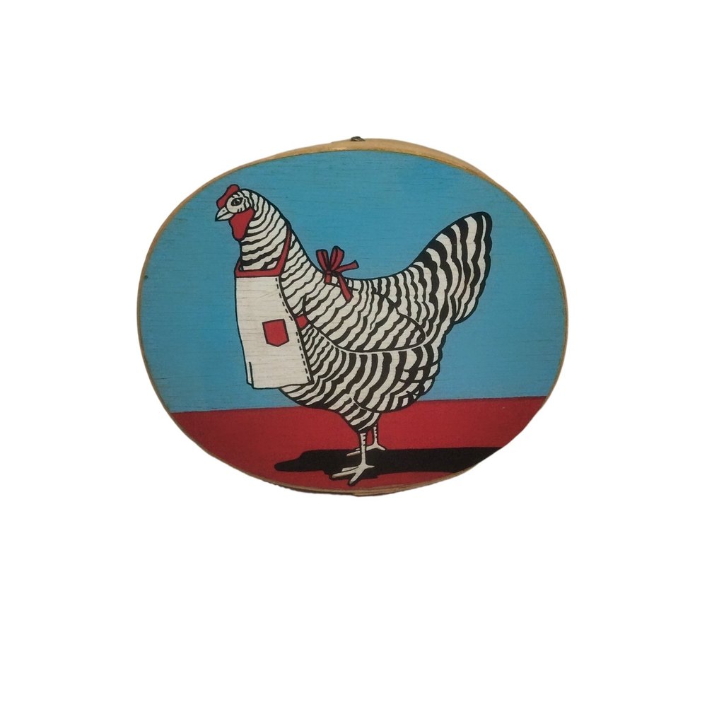 Hand-painted Wooden Round Box Chicken Wearing Apron Vandor Taiwan Vintage 1981